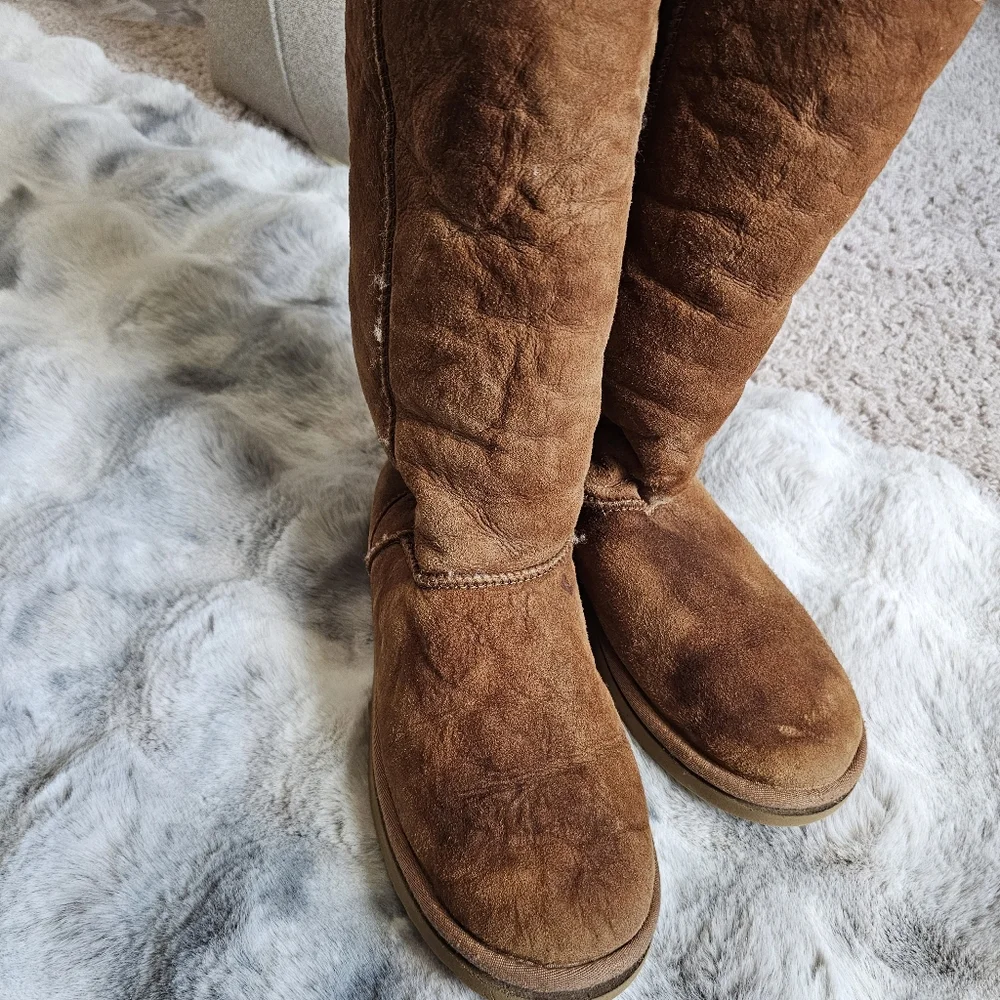UGG Brown Suede Boots Size 9 AS IS